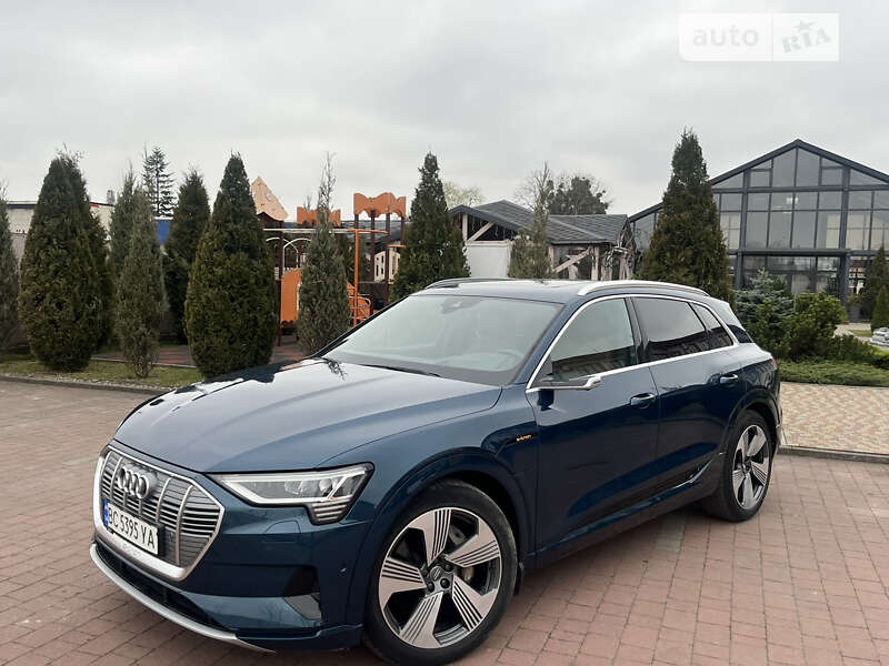 Audi E-tron (2019)