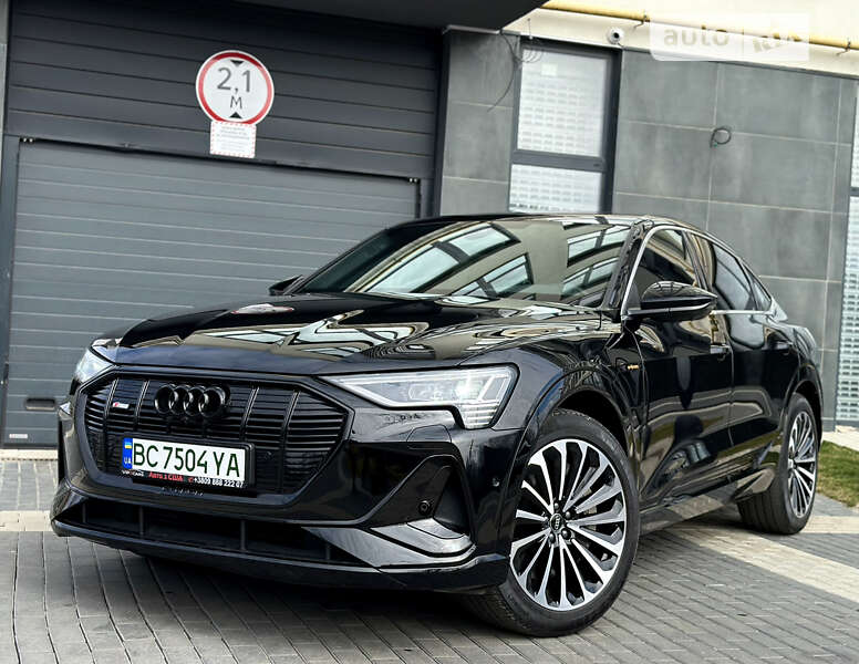 Audi E-tron (2022)