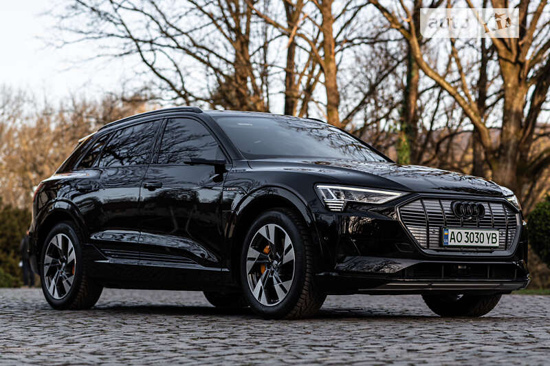 Audi E-tron (2019)