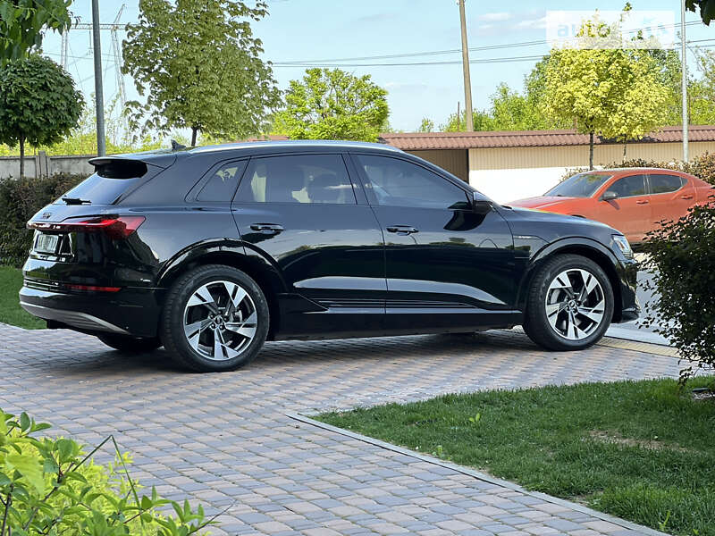 Audi E-tron (2020)