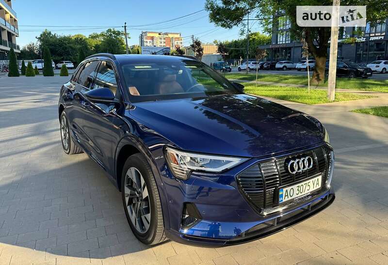 Audi E-tron (2022)