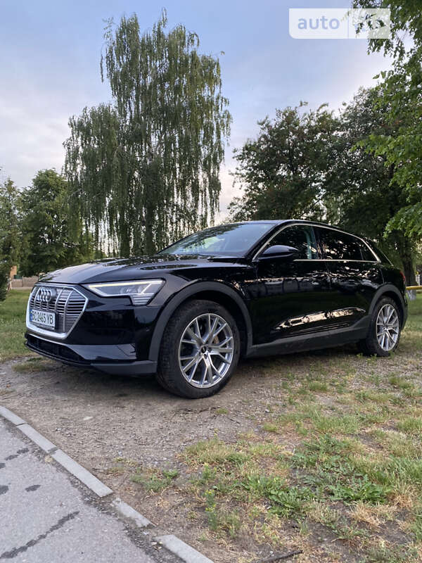 Audi E-tron (2020)