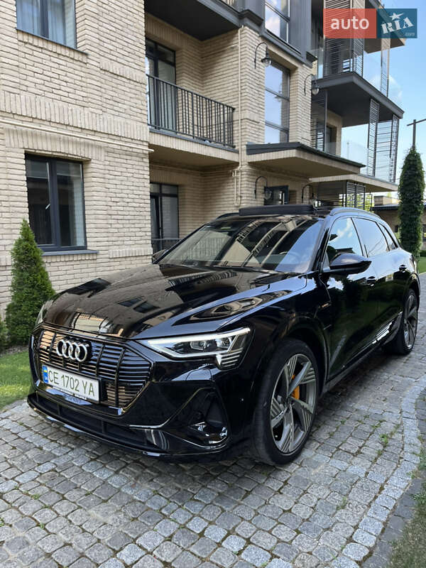 Audi E-tron (2021)