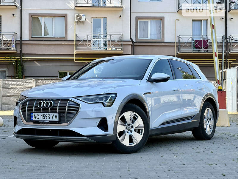Audi E-tron (2019)
