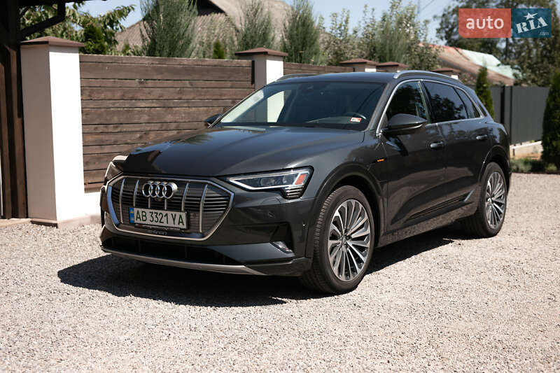 Audi E-tron (2019)