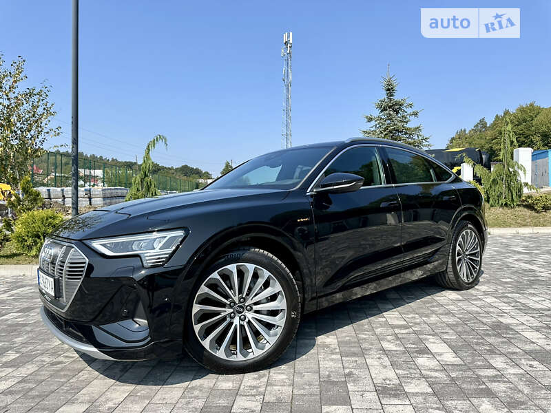 Audi E-tron (2022)