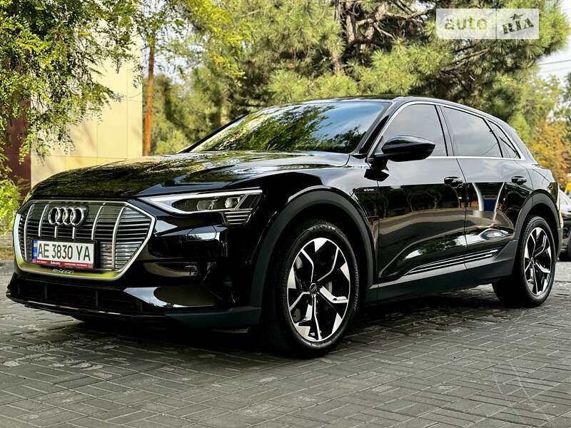 Audi E-tron (2021)