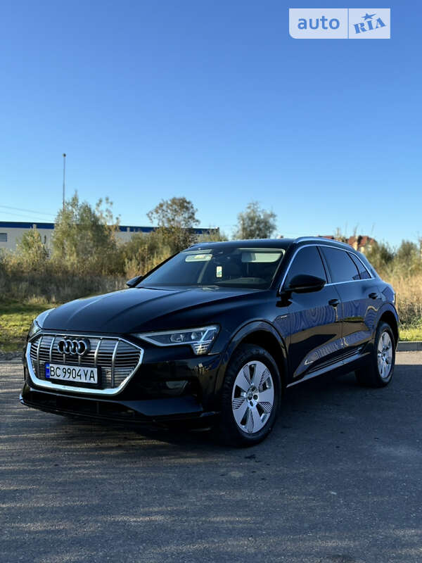 Audi E-tron (2019)