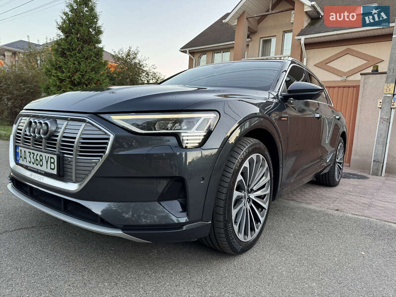 Audi E-tron (2019)