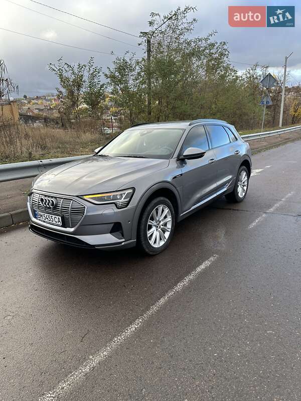 Audi E-tron (2019)