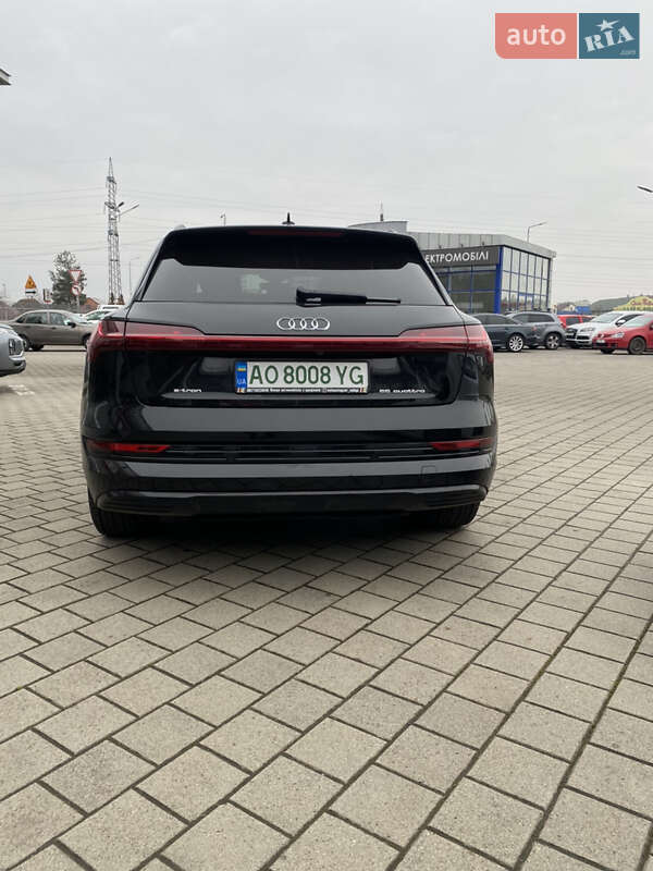 Audi E-tron (2019)