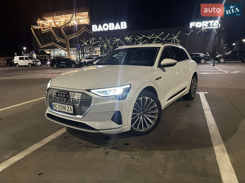 Audi E-tron (2019)