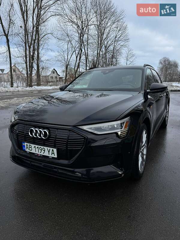 Audi E-tron (2021)