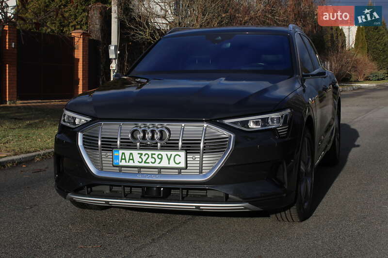 Audi E-tron (2019)