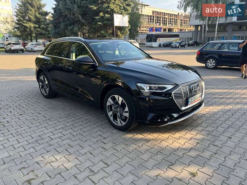 Audi E-tron (2019)