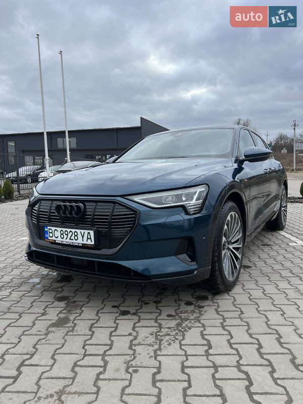 Audi E-tron (2019)