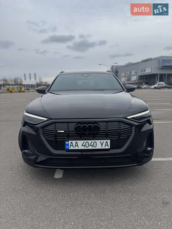 Audi E-tron (2021)