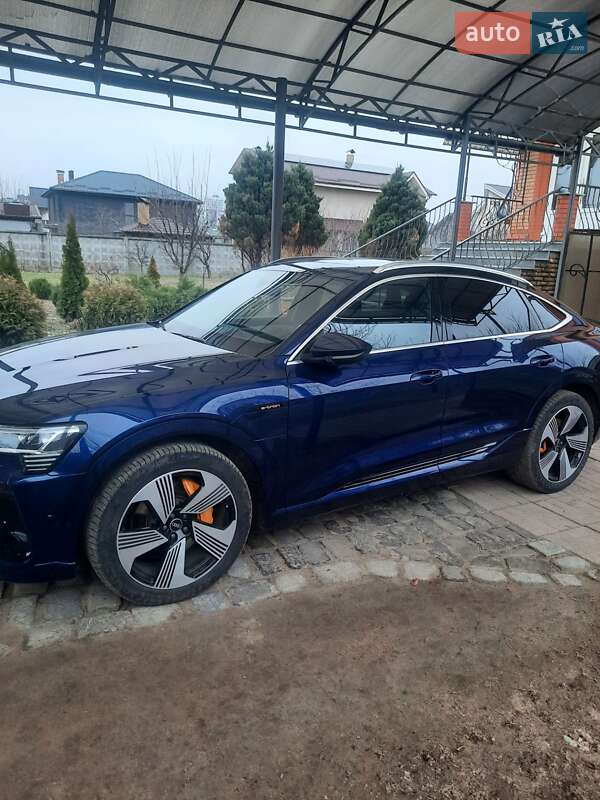 Audi E-tron (2021)