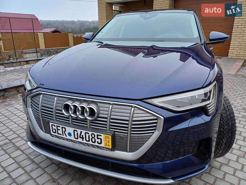 Audi E-tron (2021)
