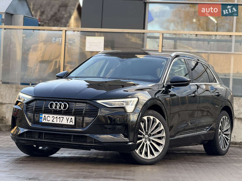 Audi E-tron (2019)