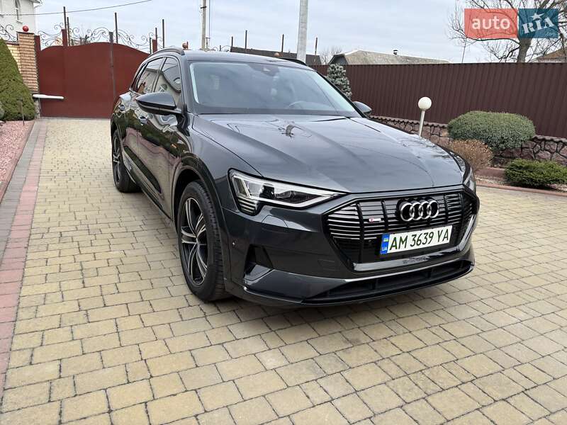 Audi E-tron (2020)