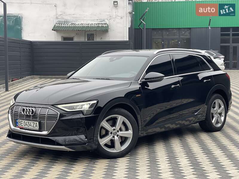 Audi E-tron (2019)