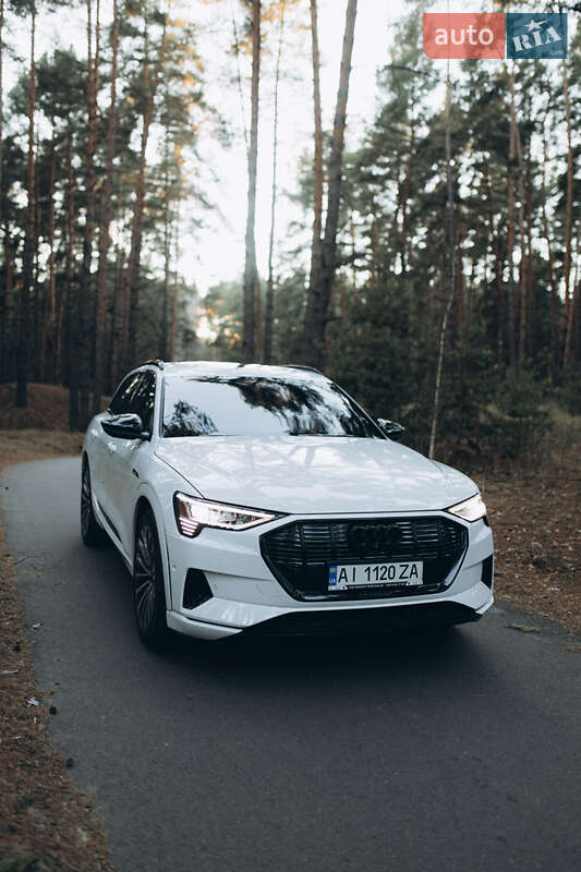 Audi E-tron (2019)