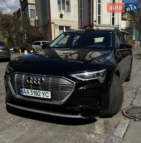 Audi E-tron (2019)