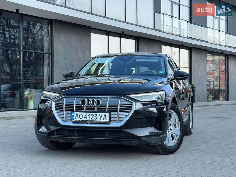 Audi E-tron (2021)