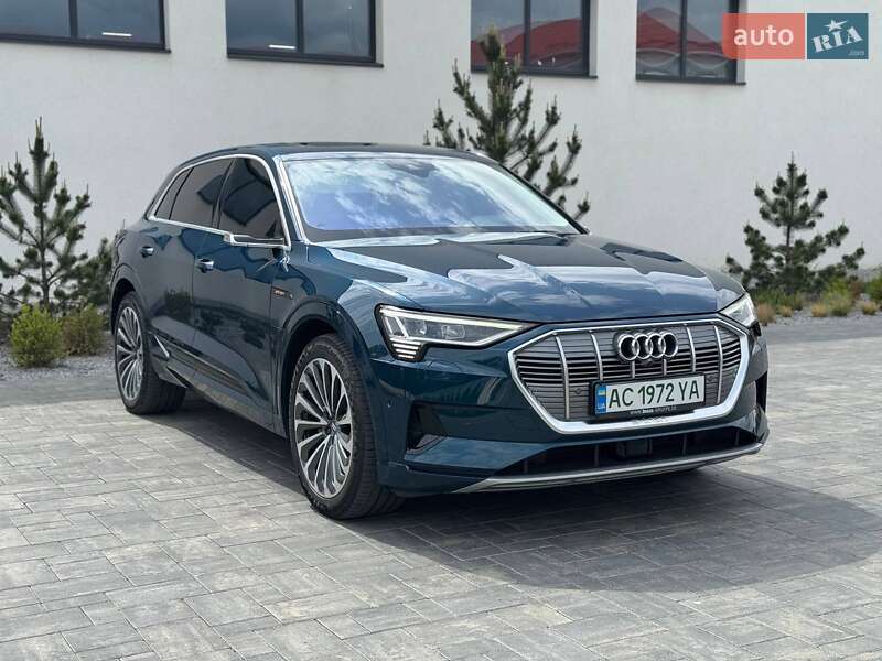 Audi E-tron (2019)