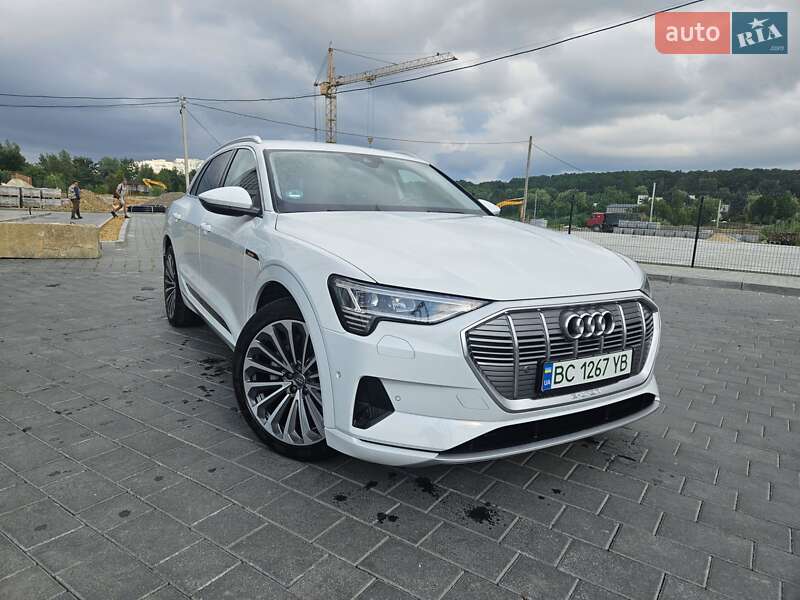 Audi E-tron (2019)
