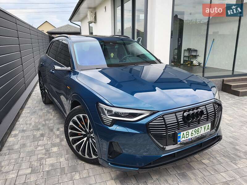 Audi E-tron (2019)