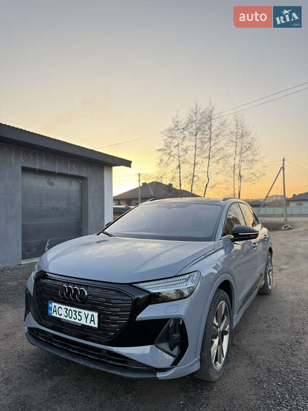 Audi Q4 e-tron (2023)