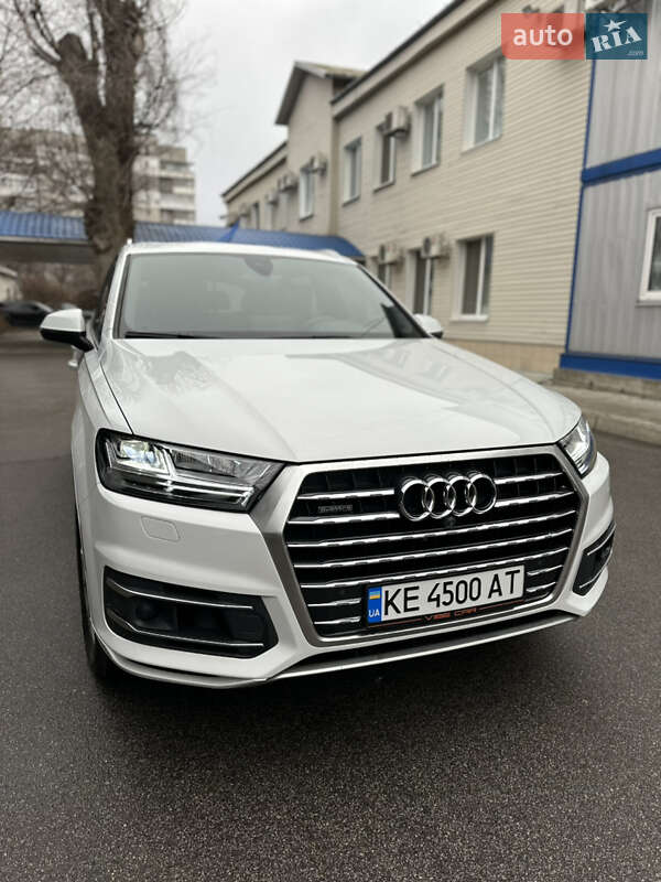 Audi Q7 (2017)