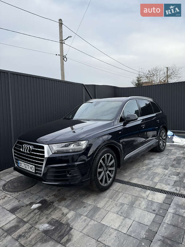 Audi Q7 (2017)