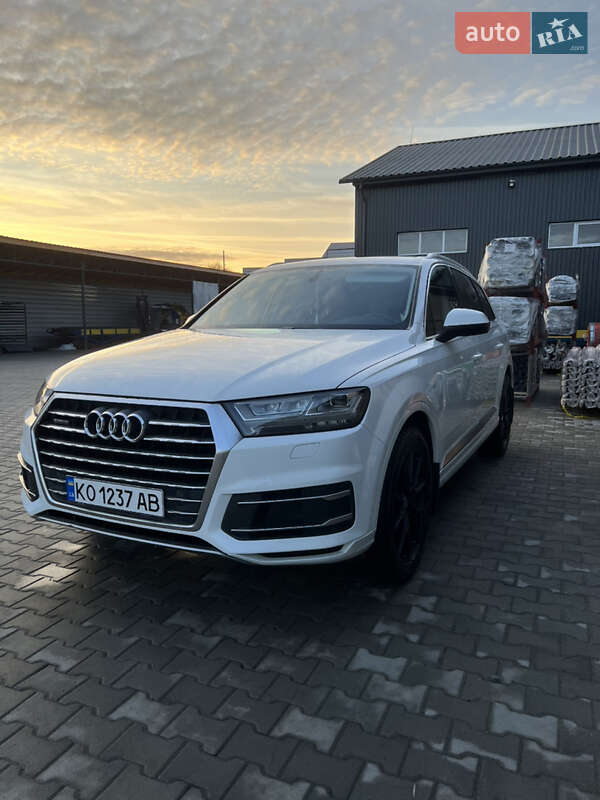 Audi Q7 (2017)