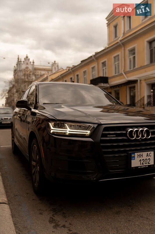 Audi Q7 (2017)