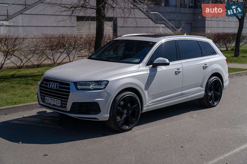 Audi Q7 (2016)