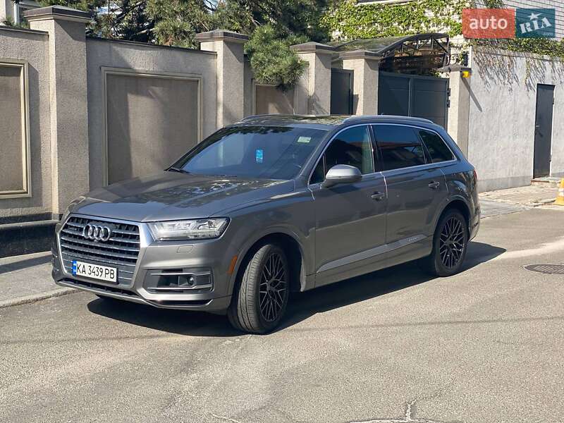 Audi Q7 (2017)