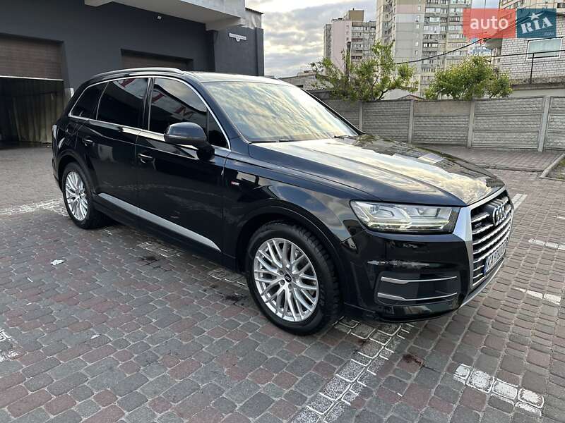 Audi Q7 (2017)
