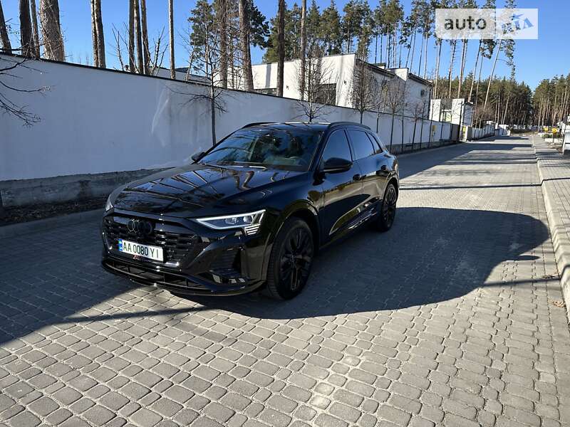 Audi Q8 e-tron (2023)