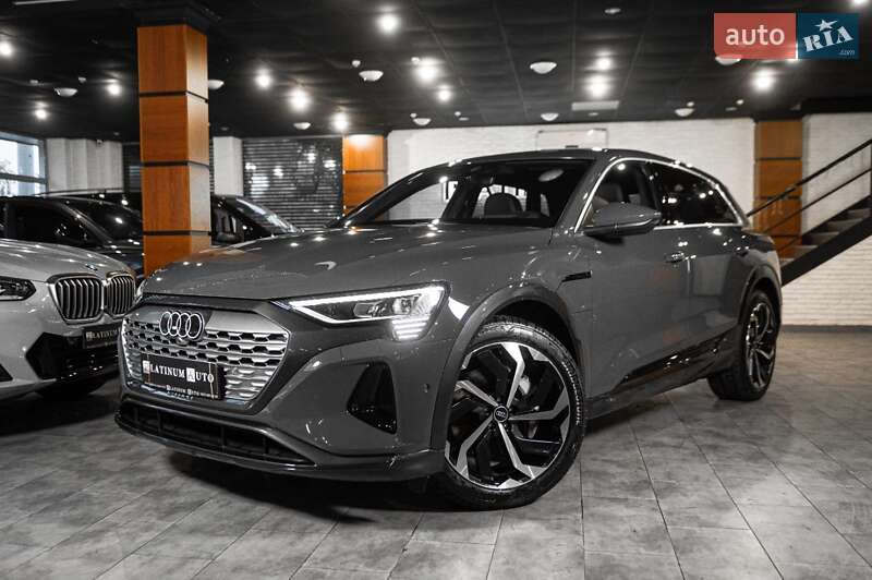 Audi Q8 e-tron (2023)