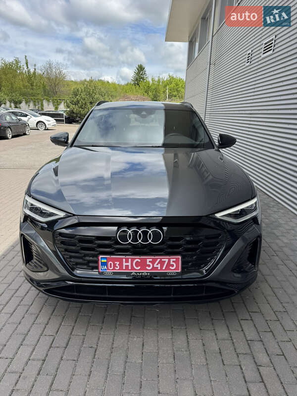 Audi Q8 e-tron (2023)