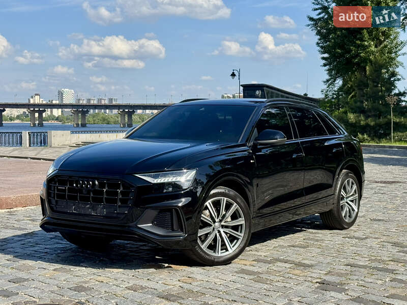 Audi Q8 (2021)