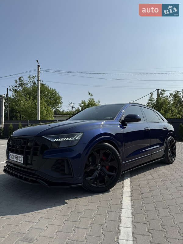 Audi Q8 (2019)