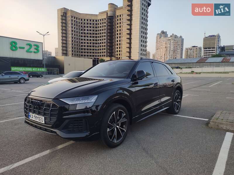 Audi Q8 (2021)