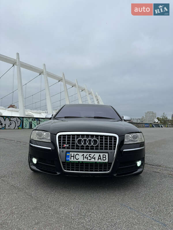 Audi S8 (2007)