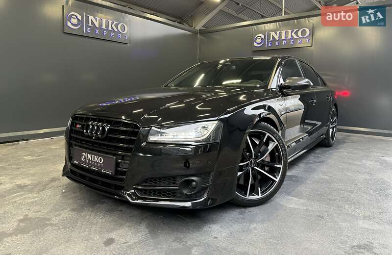 Audi S8 (2015)