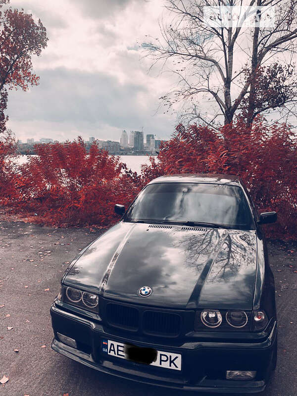 Bmw 320i (1993)