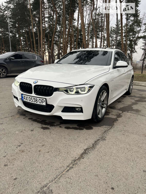Bmw 330e (2016)